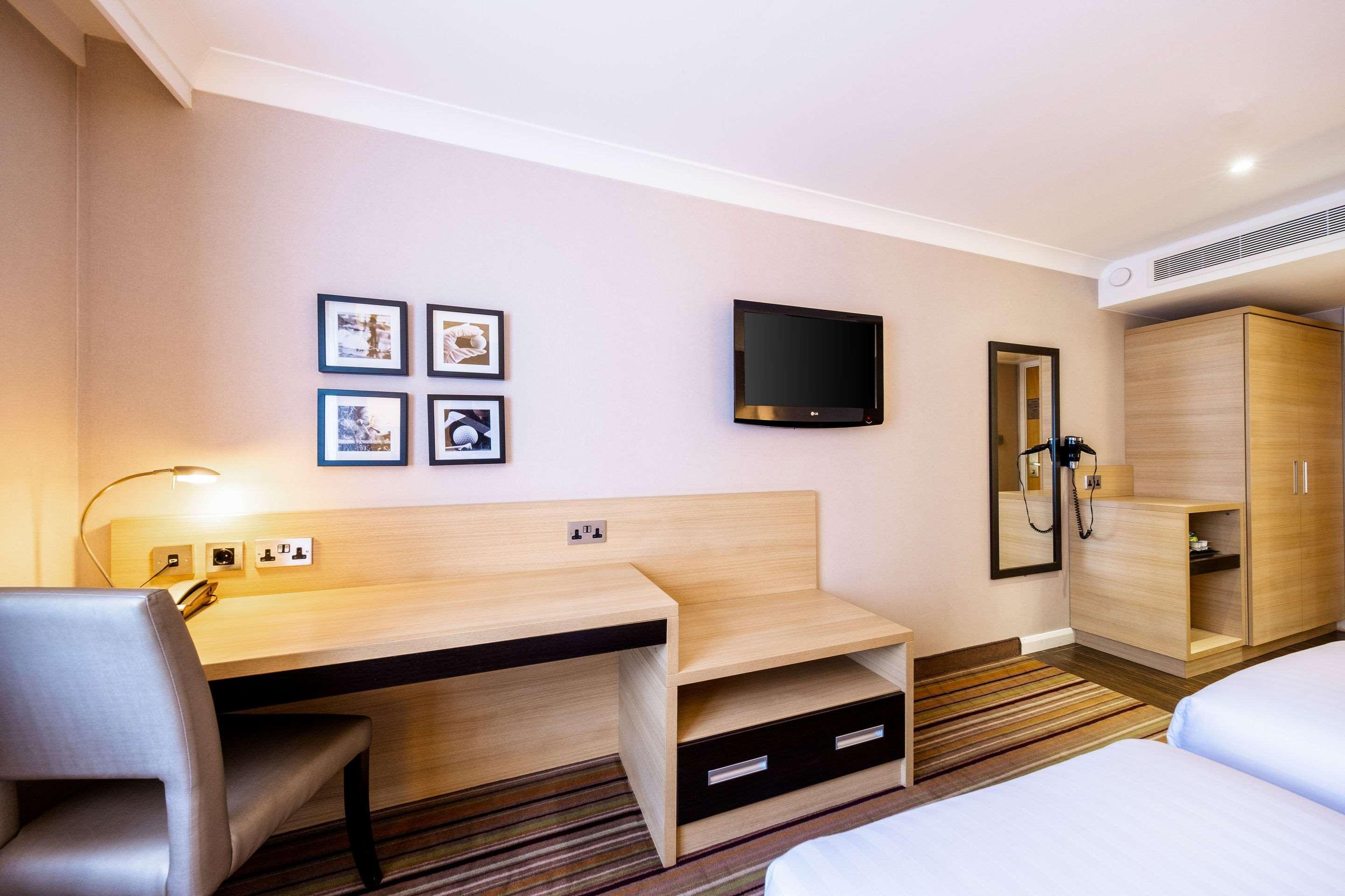 The Samuel Ryder Hotel St Albans, Tapestry Collection Hilton Bagian luar foto