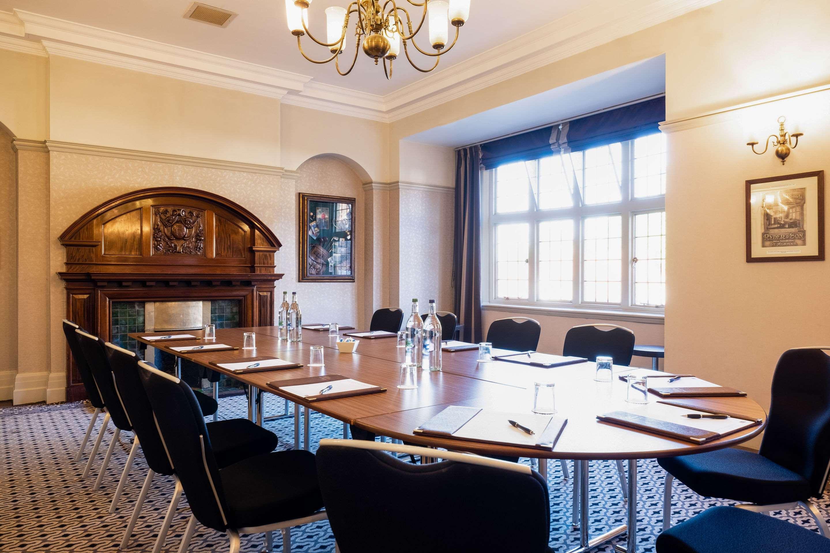 The Samuel Ryder Hotel St Albans, Tapestry Collection Hilton Bagian luar foto